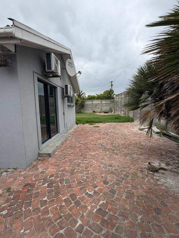 4 Bedroom Property for Sale in Morgenster Western Cape